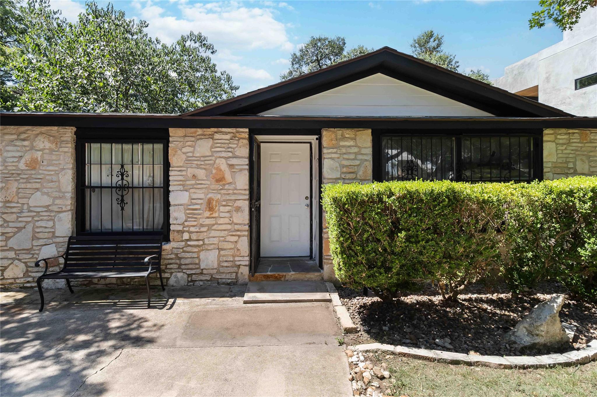 1002 Walter ST, Austin, TX 78702 photo 5