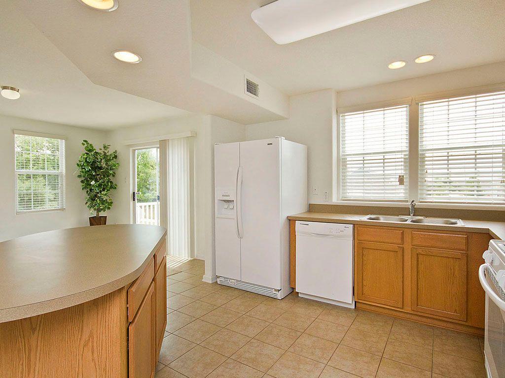 124 Trestle Tree ST #AB, San Marcos, TX 78666 photo 4