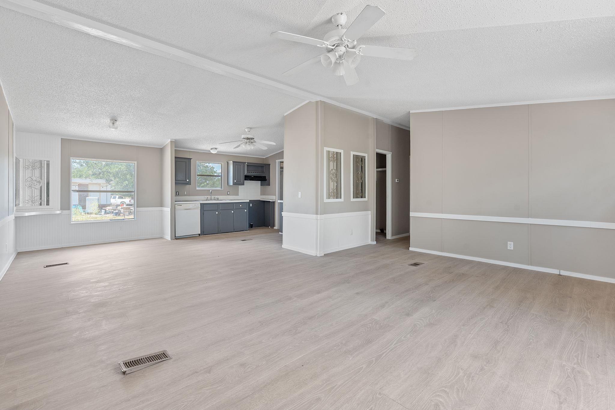 1385 Pettytown RD, Dale, TX 78616 photo 3