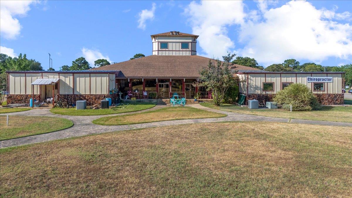 141 Tahitian DR, Bastrop, TX 78602 photo 4