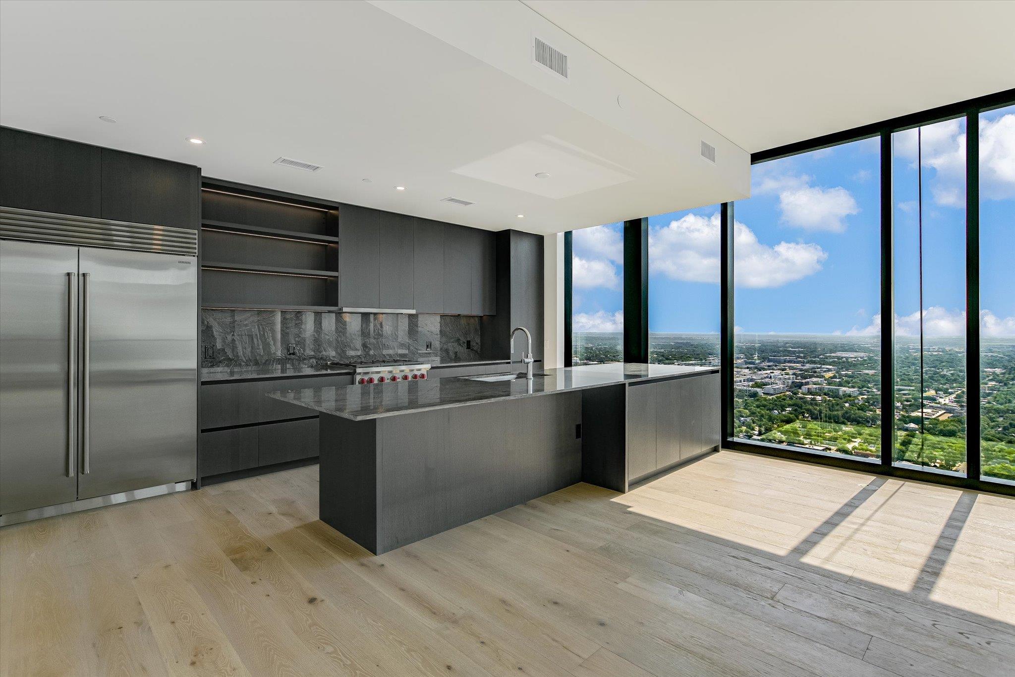 610 Davis ST #3801, Austin, TX 78701 photo 3