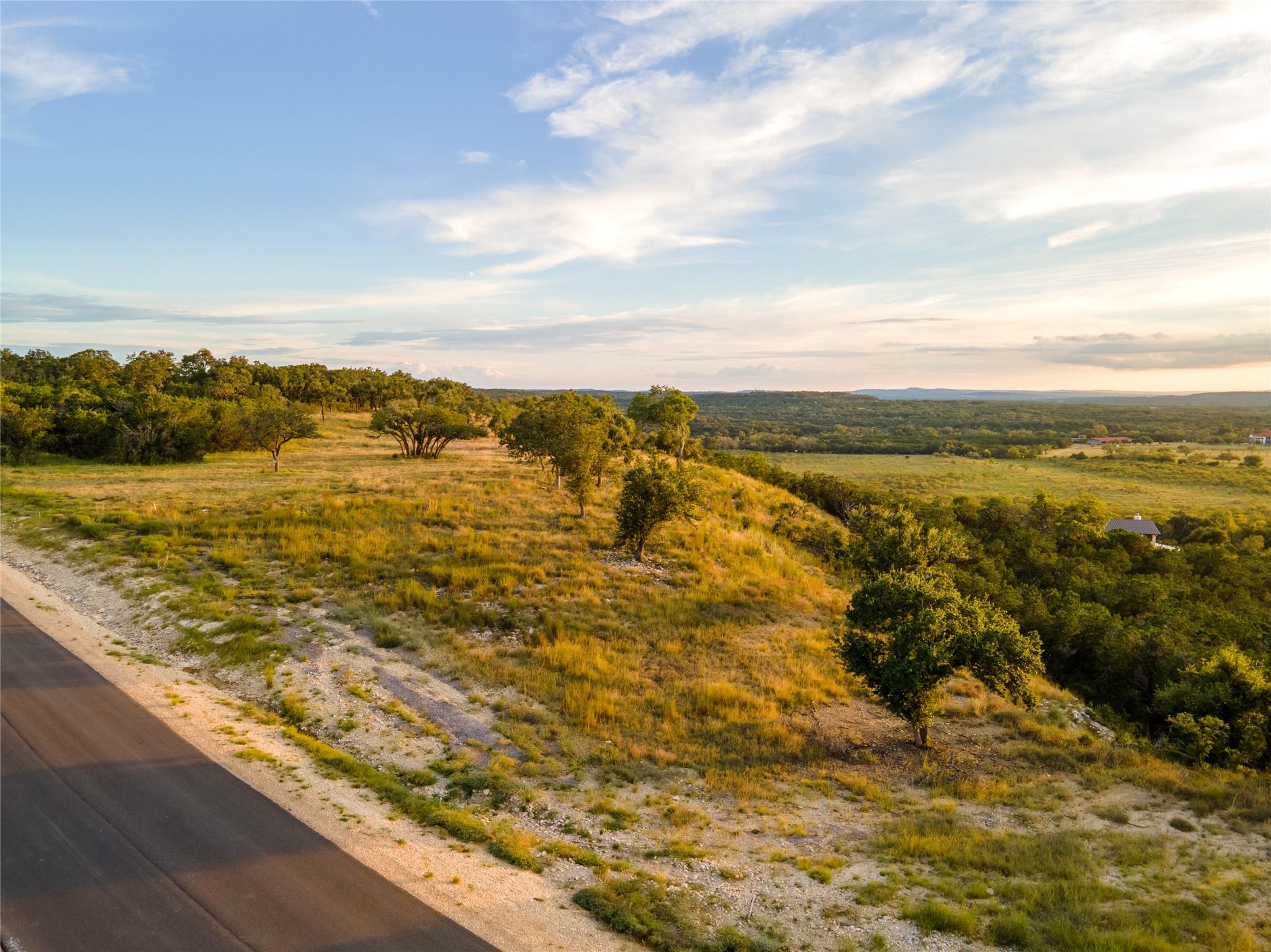 1853 Paradise PKWY, Canyon Lake, TX 78133 photo 2