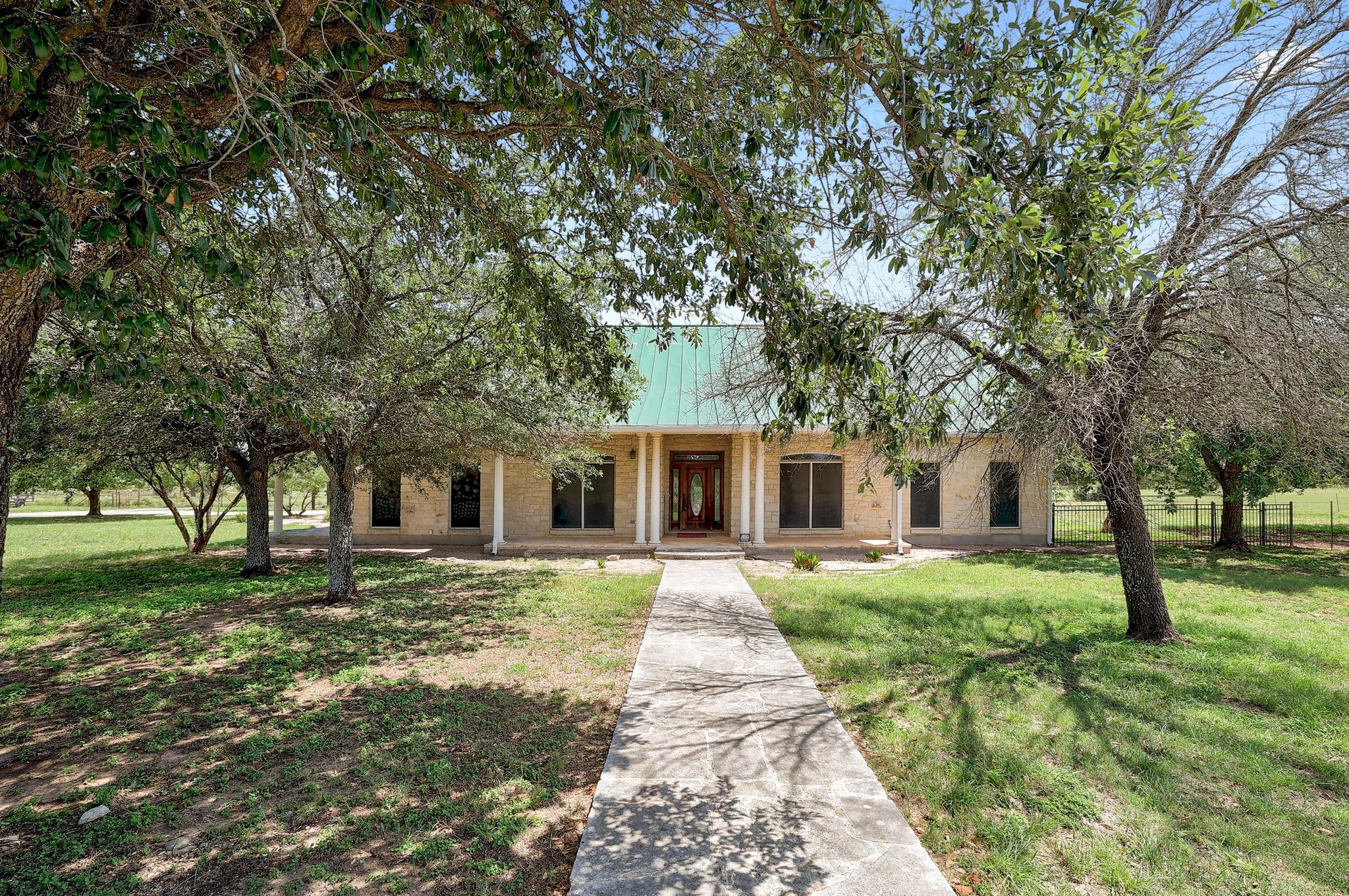 3900 Shell RD, Georgetown, TX 78628 photo 4