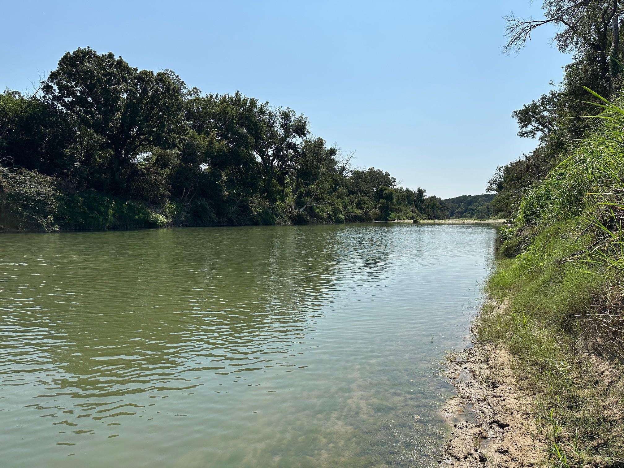 105 Winding River RD, Kempner, TX 76539 photo 3