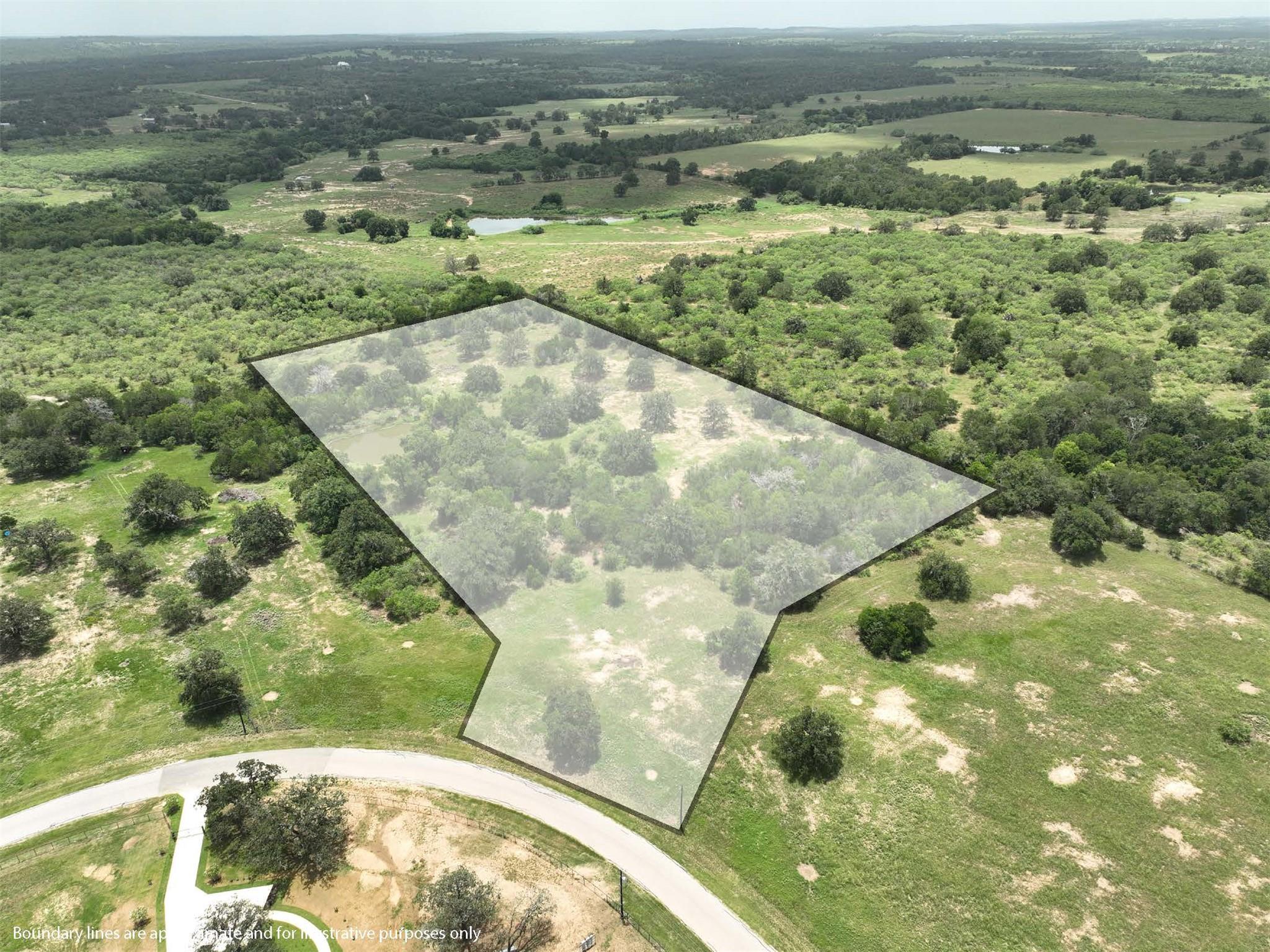 159 Starlight Path, Red Rock, TX 78662 photo 2