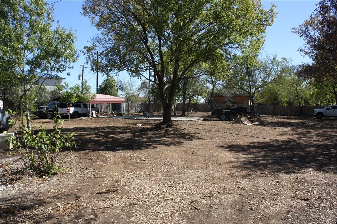 10611 Circle DR, Austin, TX 78736 photo 2