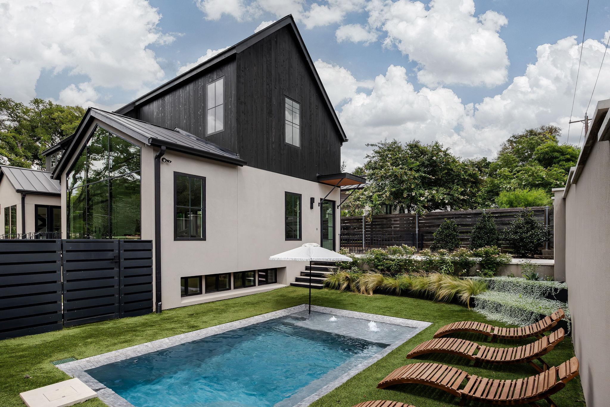 WALSH PLACE ON LAKE AUSTIN