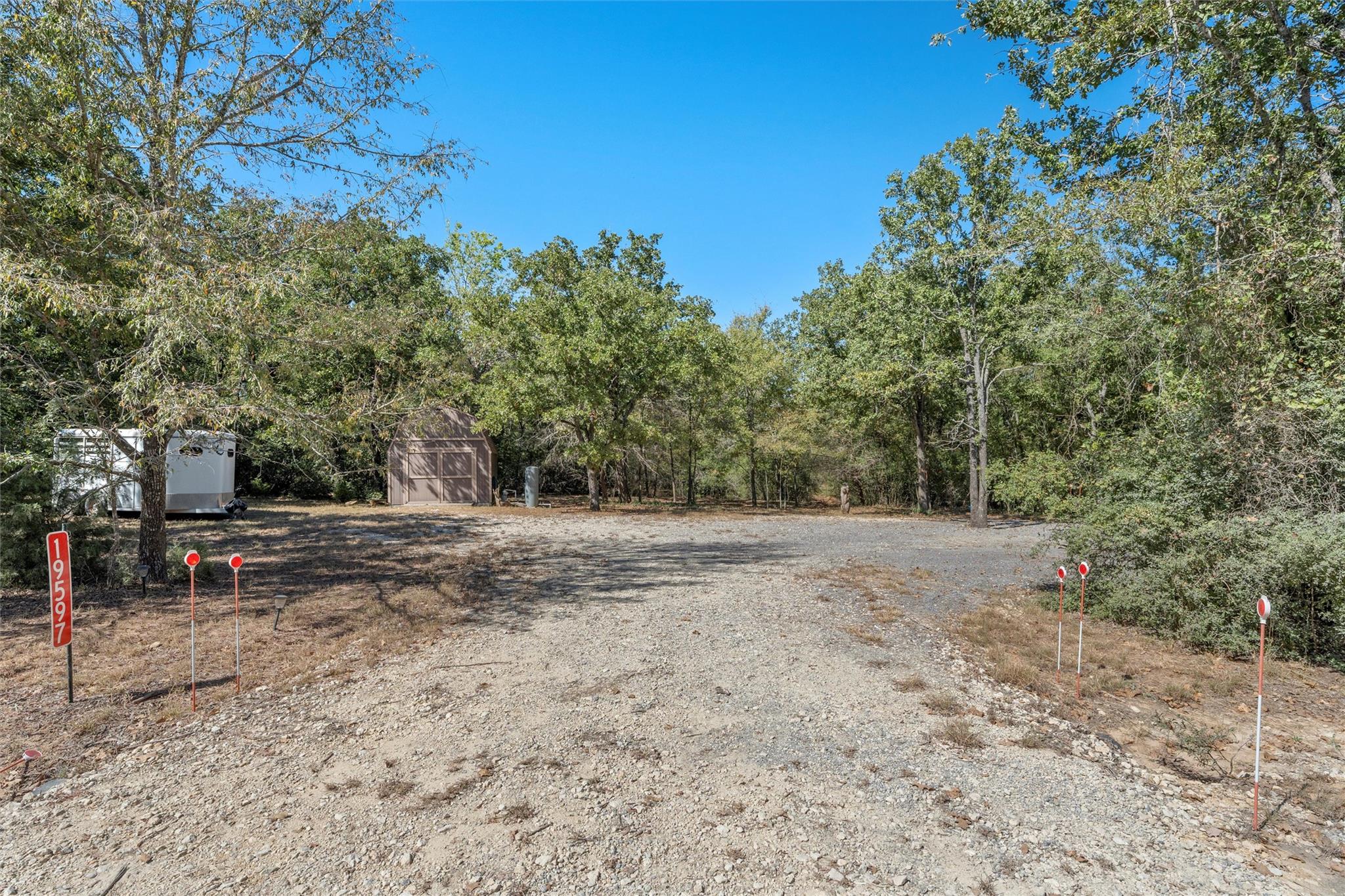 19597 Staceys Landing RD, Thornton, TX 76687 photo 4