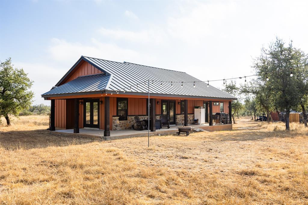 300 Kiowa Creek TRL, Fredericksburg, TX 78624 photo 2