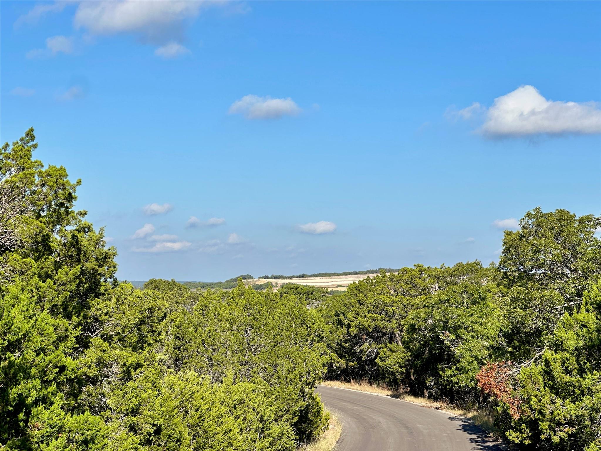 7935 Folklore CIR, Lago Vista, TX 78645 photo 3