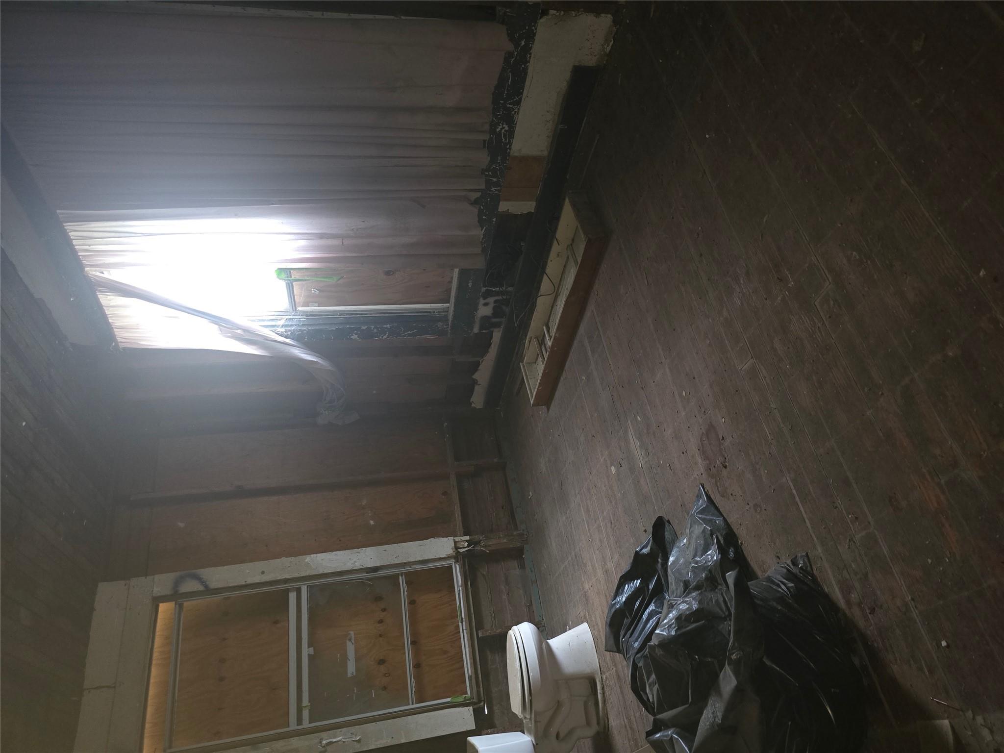 901 5th ST, Taylor, TX 76574 photo 5