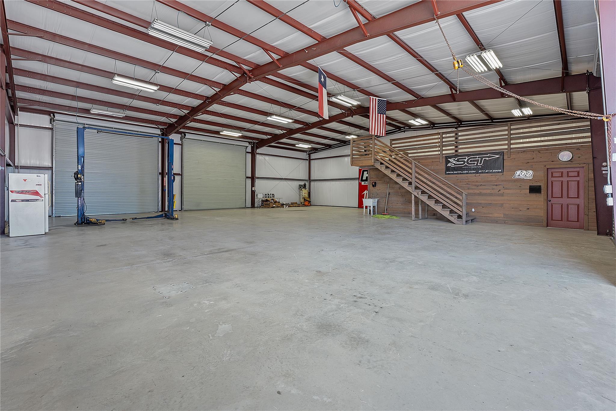 217 Southern DR, Johnson City, TX 78636 photo 4