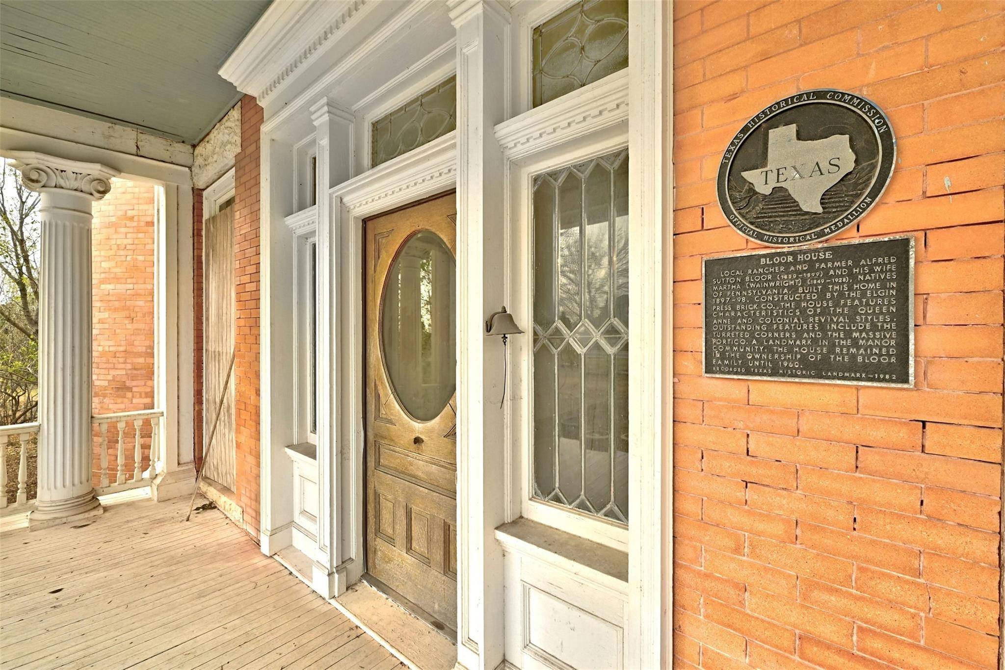 709 Lexington ST, Manor, TX 78653 photo 2