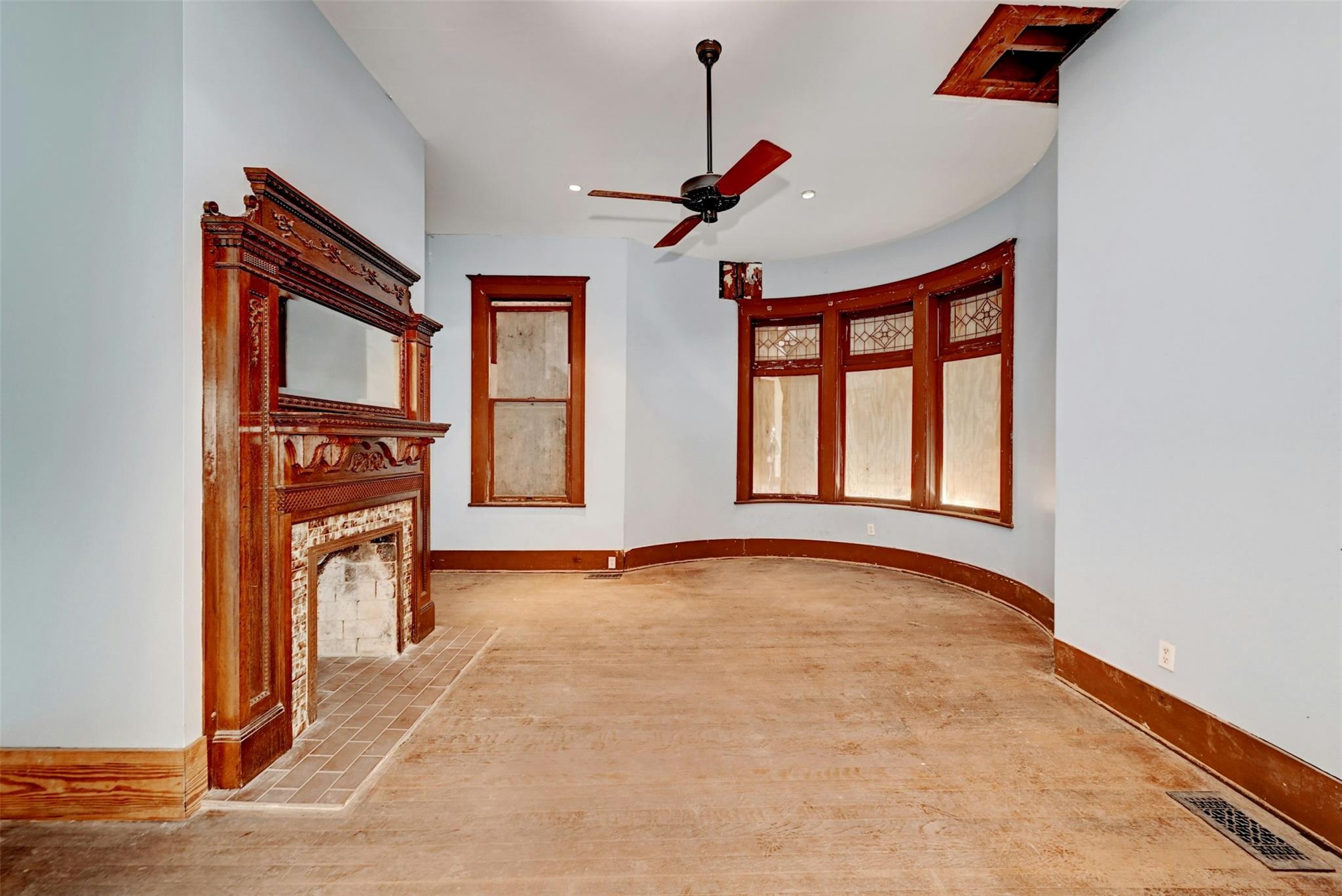 709 Lexington ST, Manor, TX 78653 photo 4