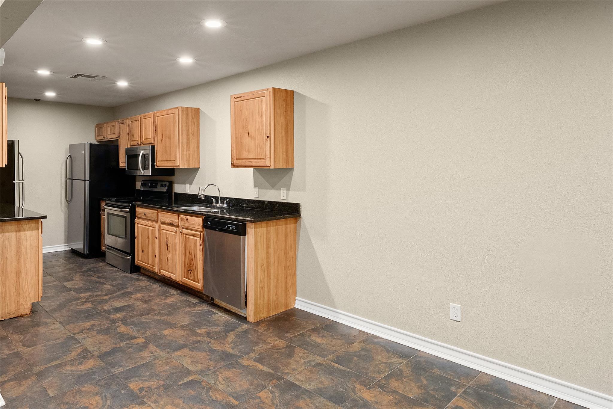 521 & 525 Hutchison ST, San Marcos, TX 78666 photo 5