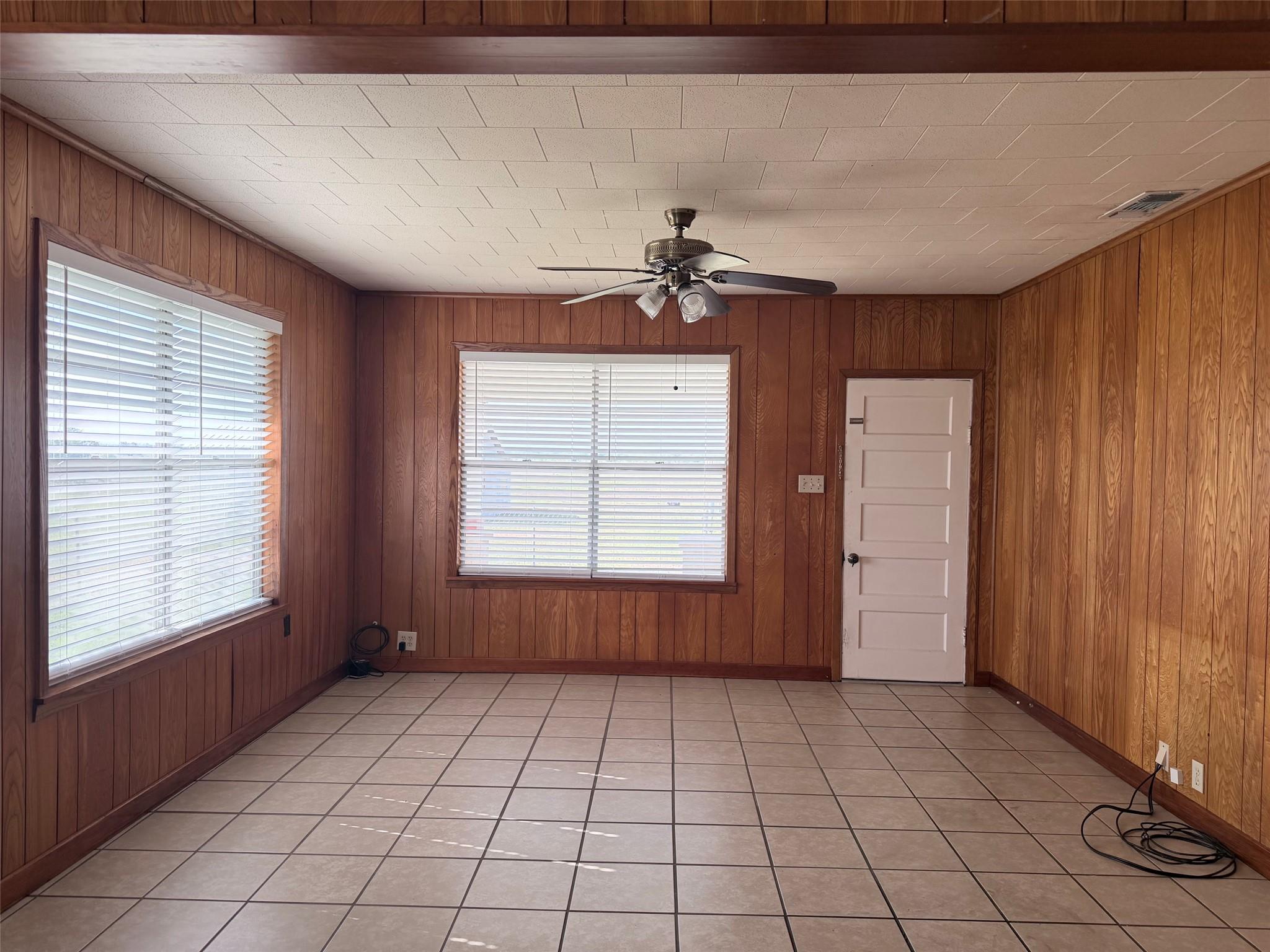 500 Greasy BND, Smithville, TX 78957 photo 3