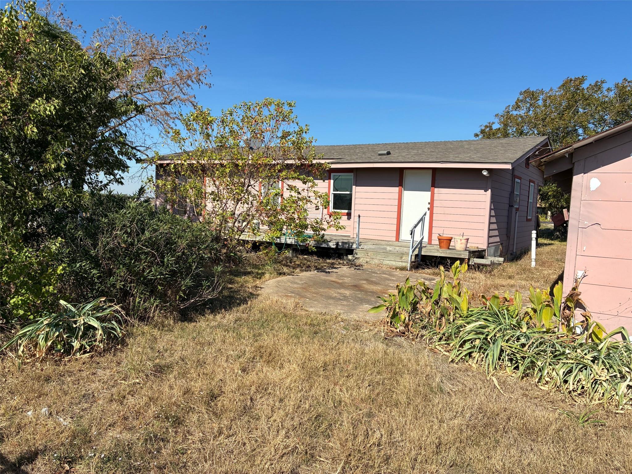 16950 Fm 971, Granger, TX 76530 photo 2