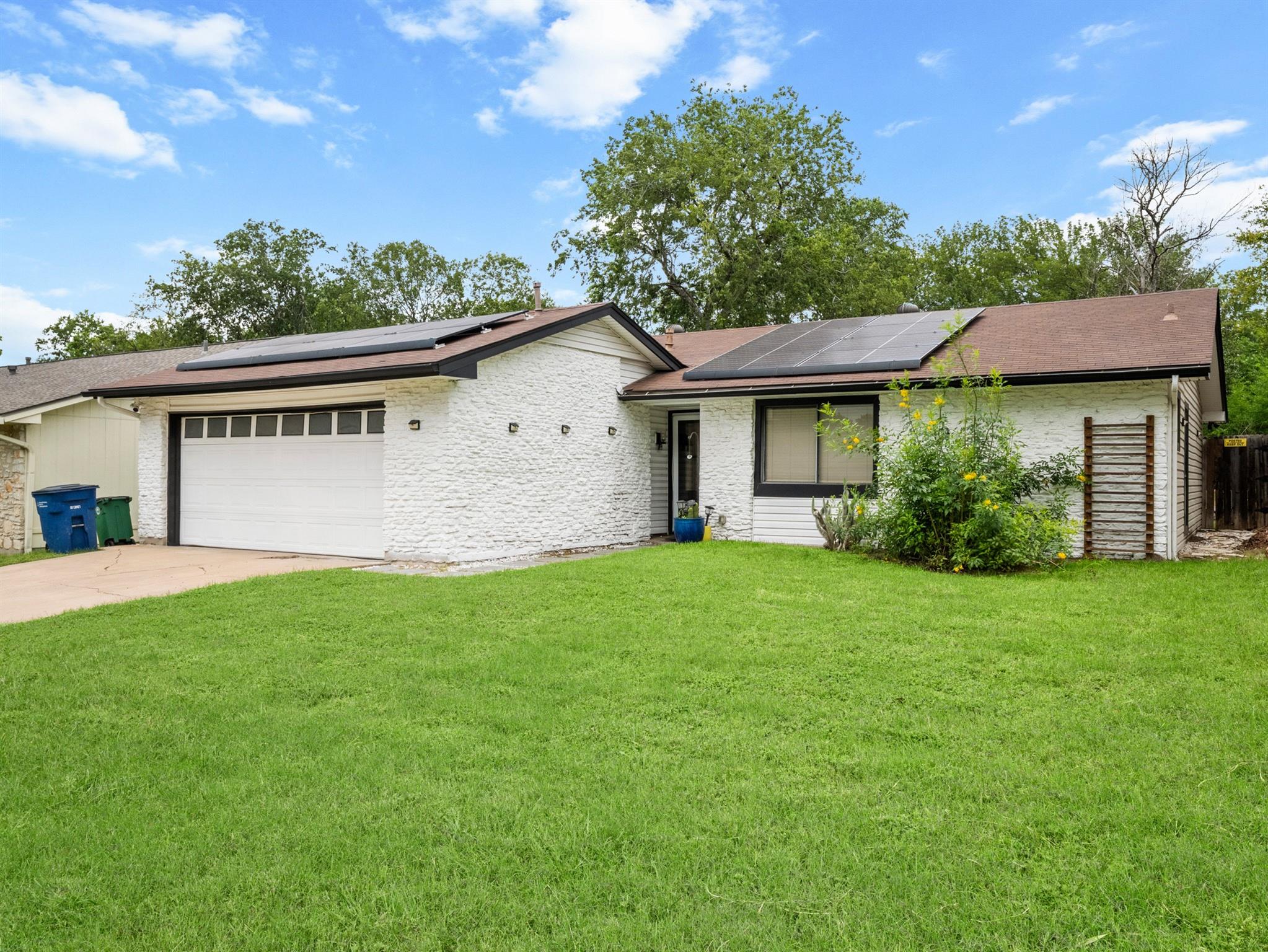 512 Mulberry DR, Austin, TX 78745 photo 2