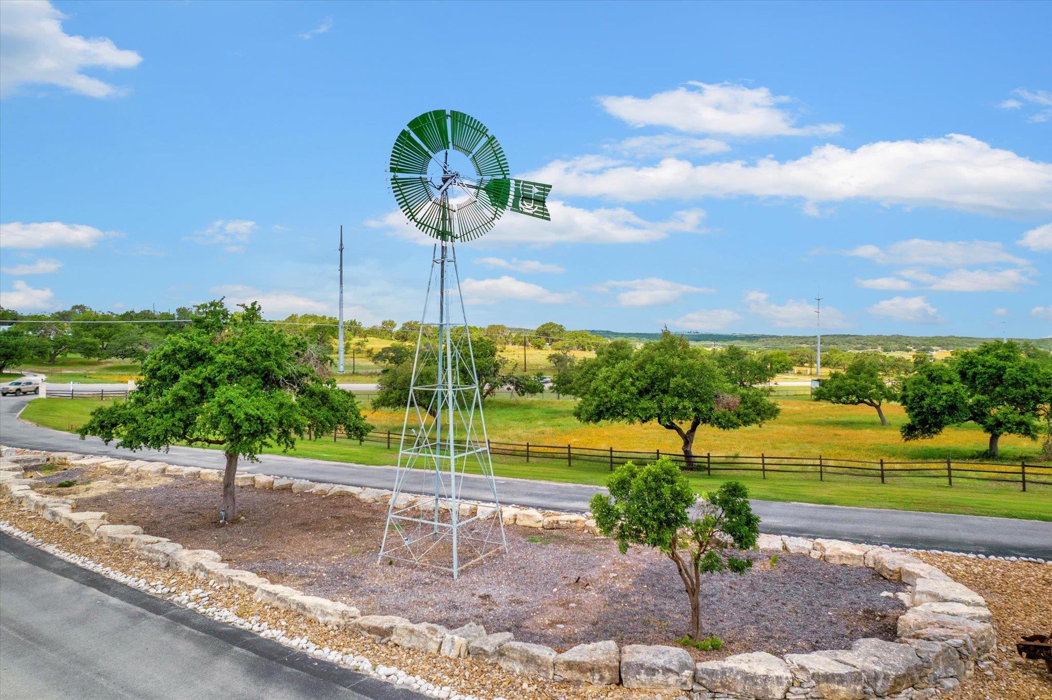 121 JESSE STIFF DR, Blanco, TX 78606 photo 3