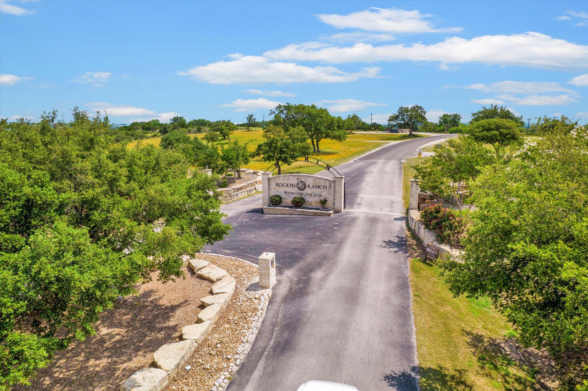 121 JESSE STIFF DR, Blanco, TX 78606 photo 4