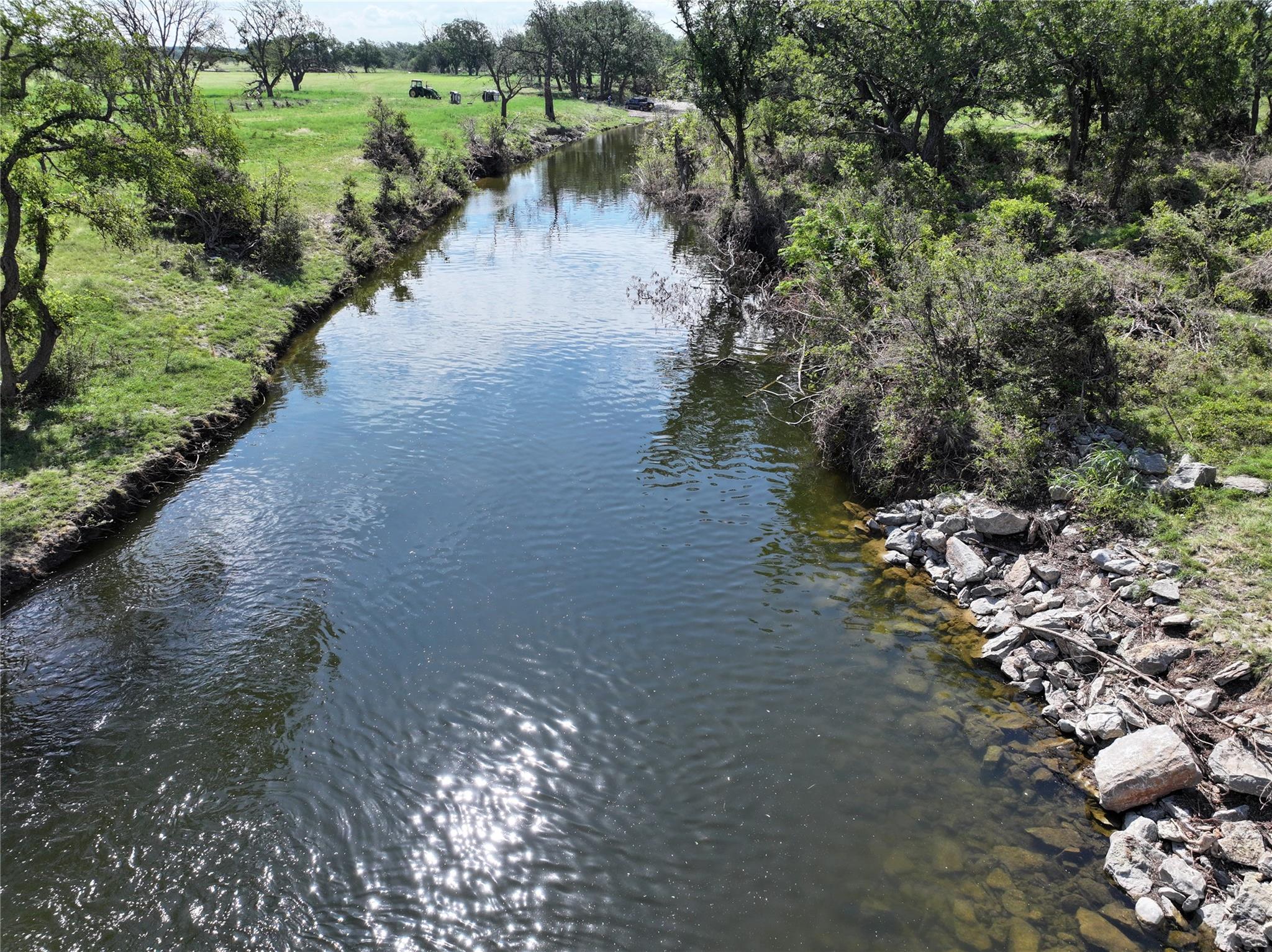 000 John Deere RD, Burnet, TX 78611 photo 2