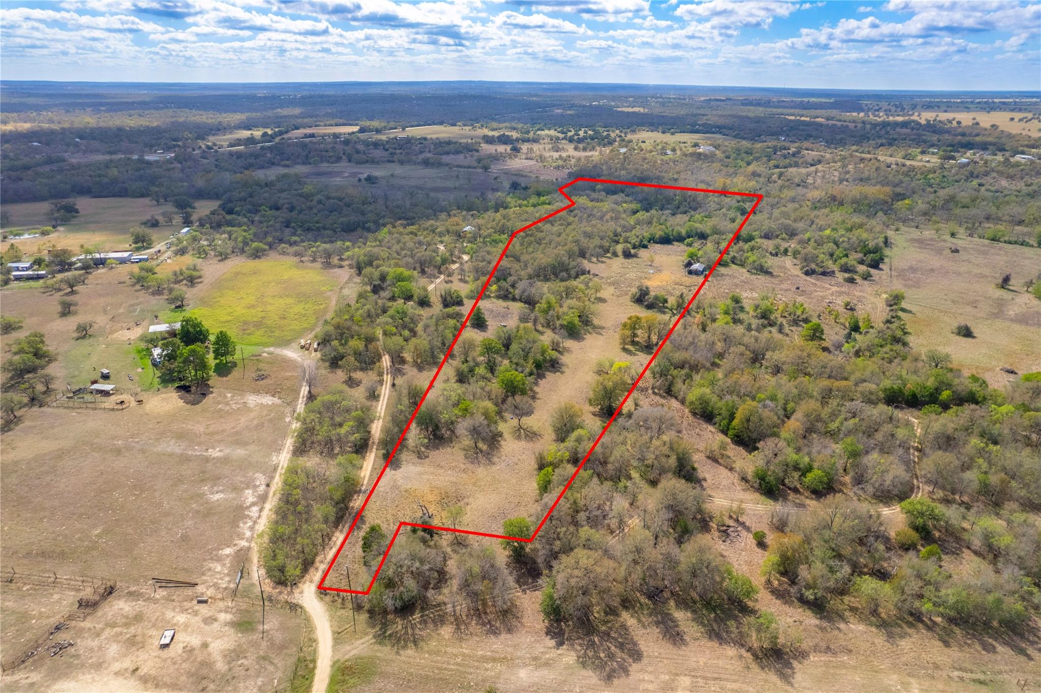 000 Armadillo LN, Bastrop, TX 78602 photo 3