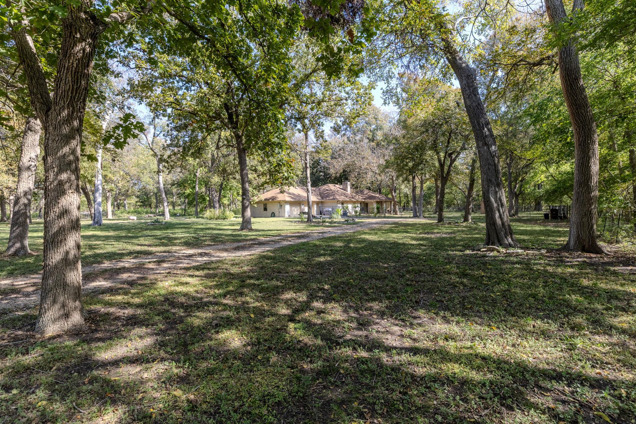 75 County Road 129, Taylor, TX 76574 photo 4