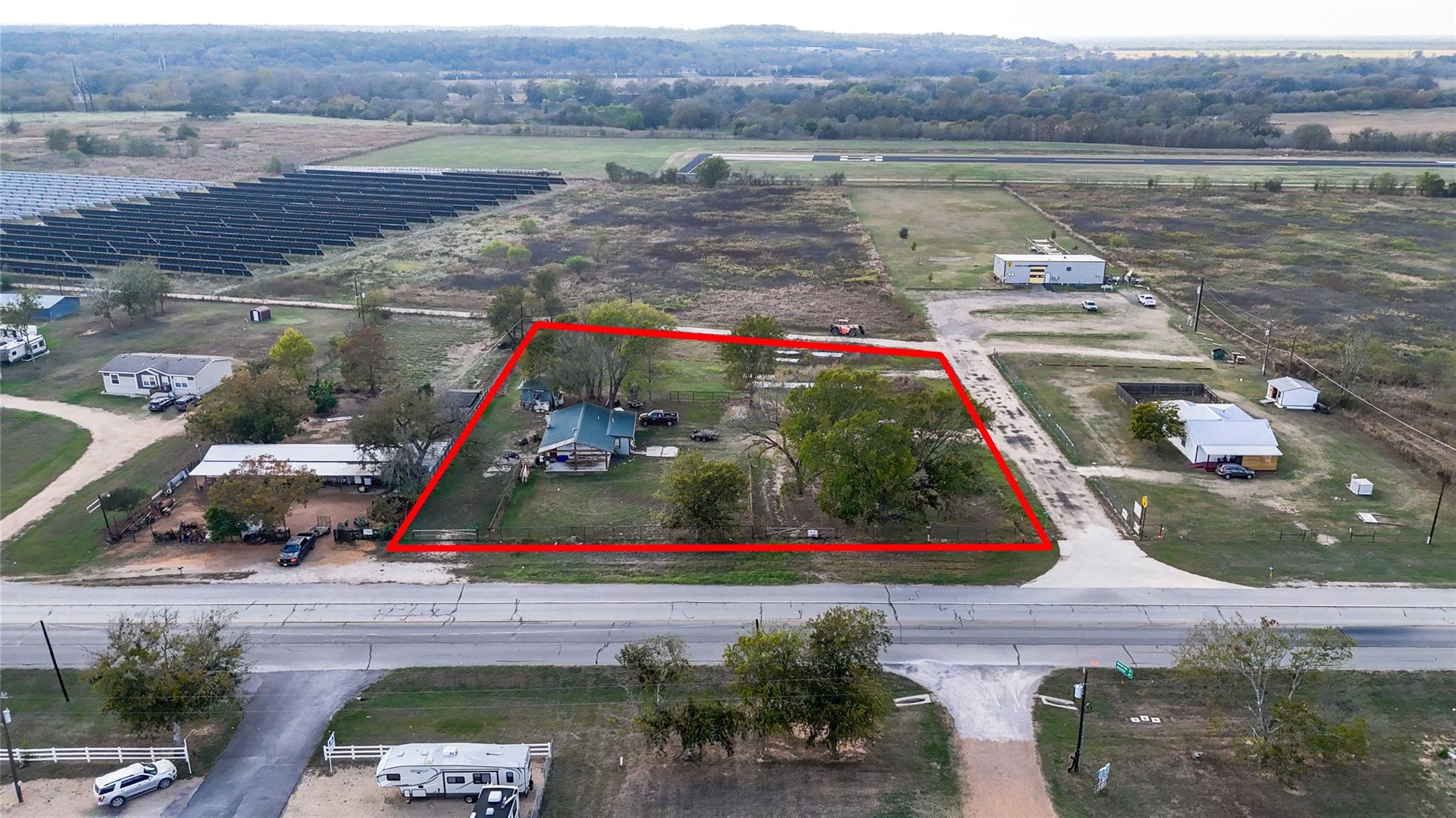 655 Loop 230, Smithville, TX 78957 photo 2