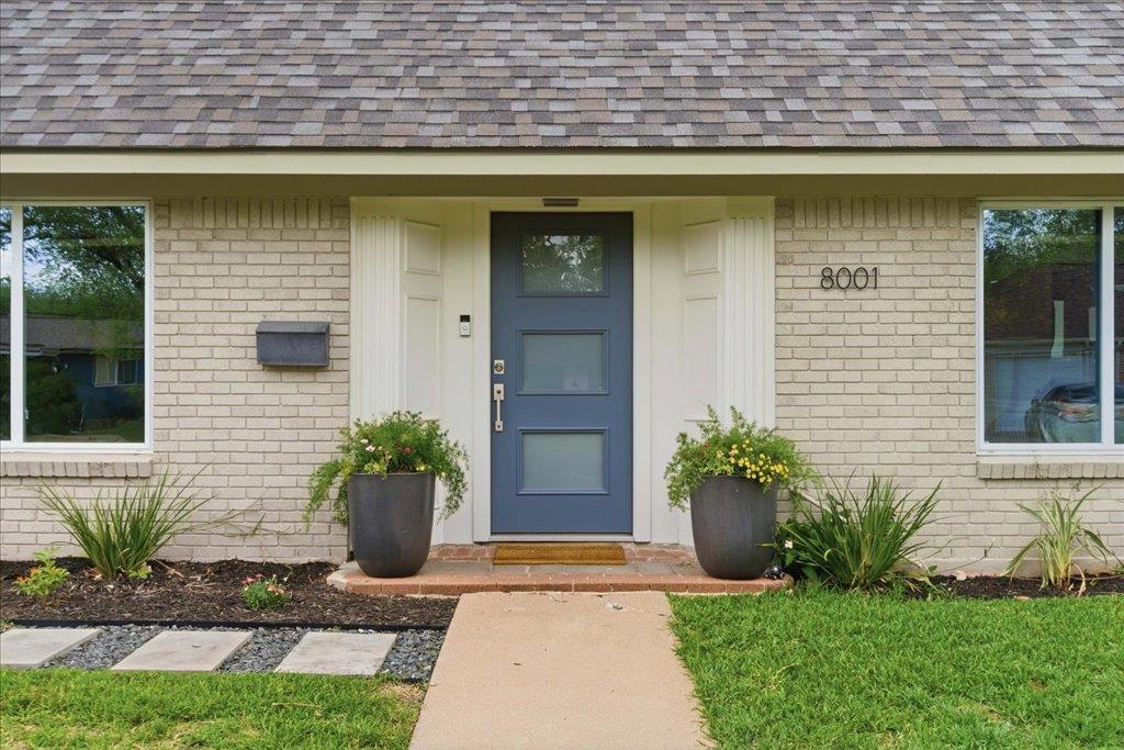 8001 Camden DR, Austin, TX 78757 photo 2