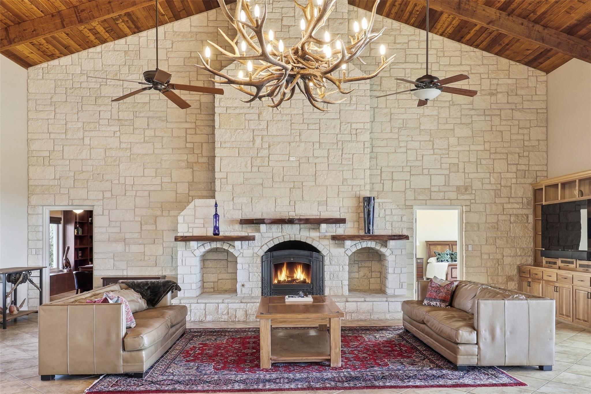 450 Threadgill Ranch Road, Burnet, TX 78611 photo 3