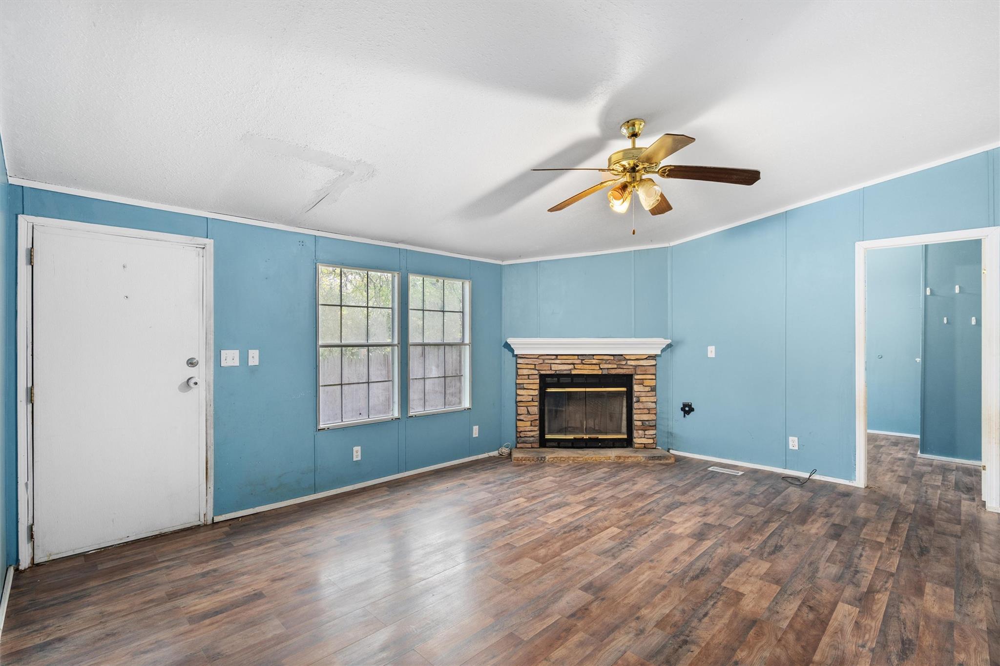 743 Oak MDWS, San Marcos, TX 78666 photo 3