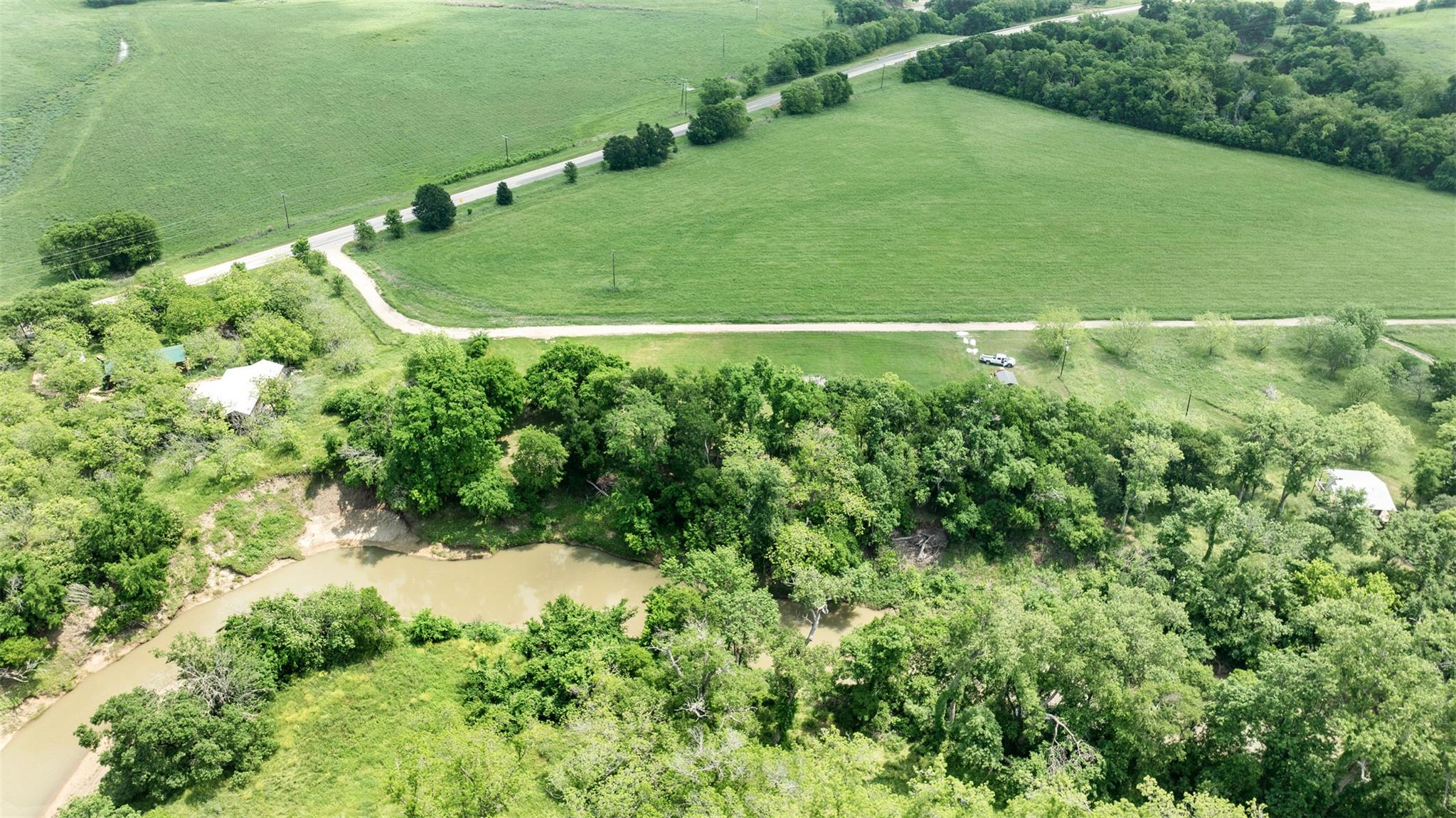 5529 Fm 487, Rockdale, TX 76567 photo 3