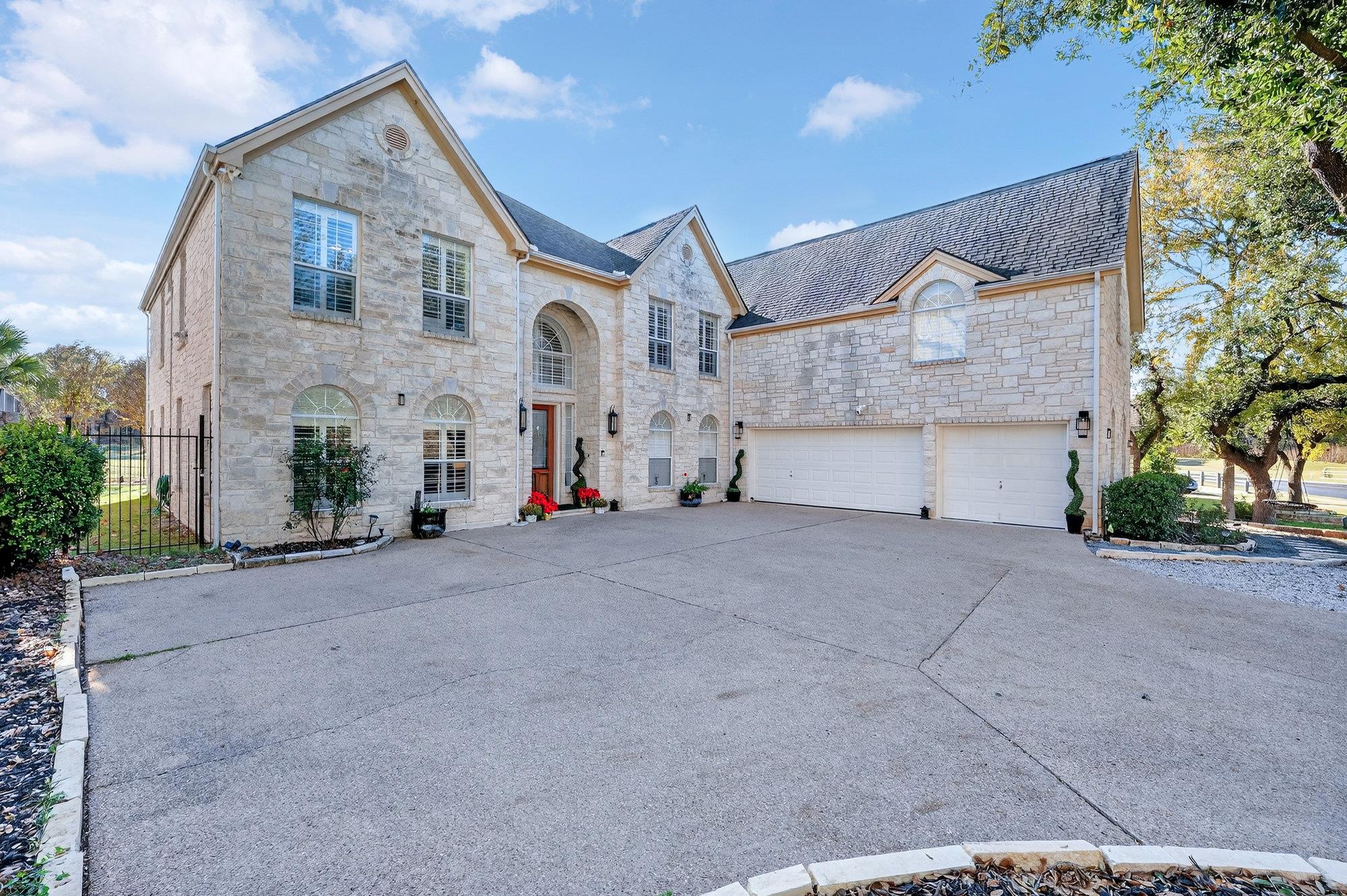 2123 Hilton Head DR, Round Rock, TX 78664 photo 4