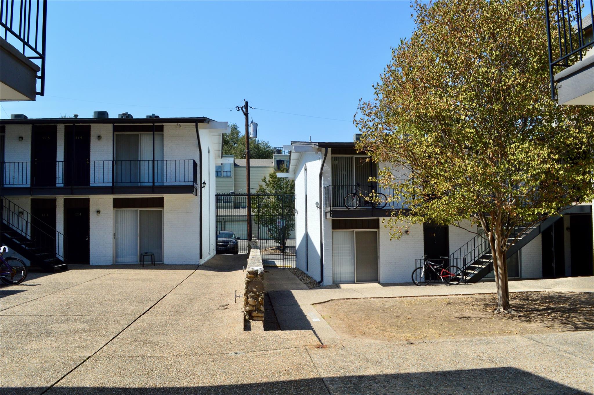 2610 Salado ST #212, Austin, TX 78705 photo 2