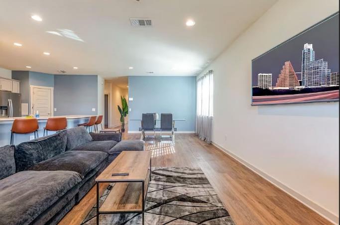 141 Parryi CV, Leander, TX 78641 photo 5