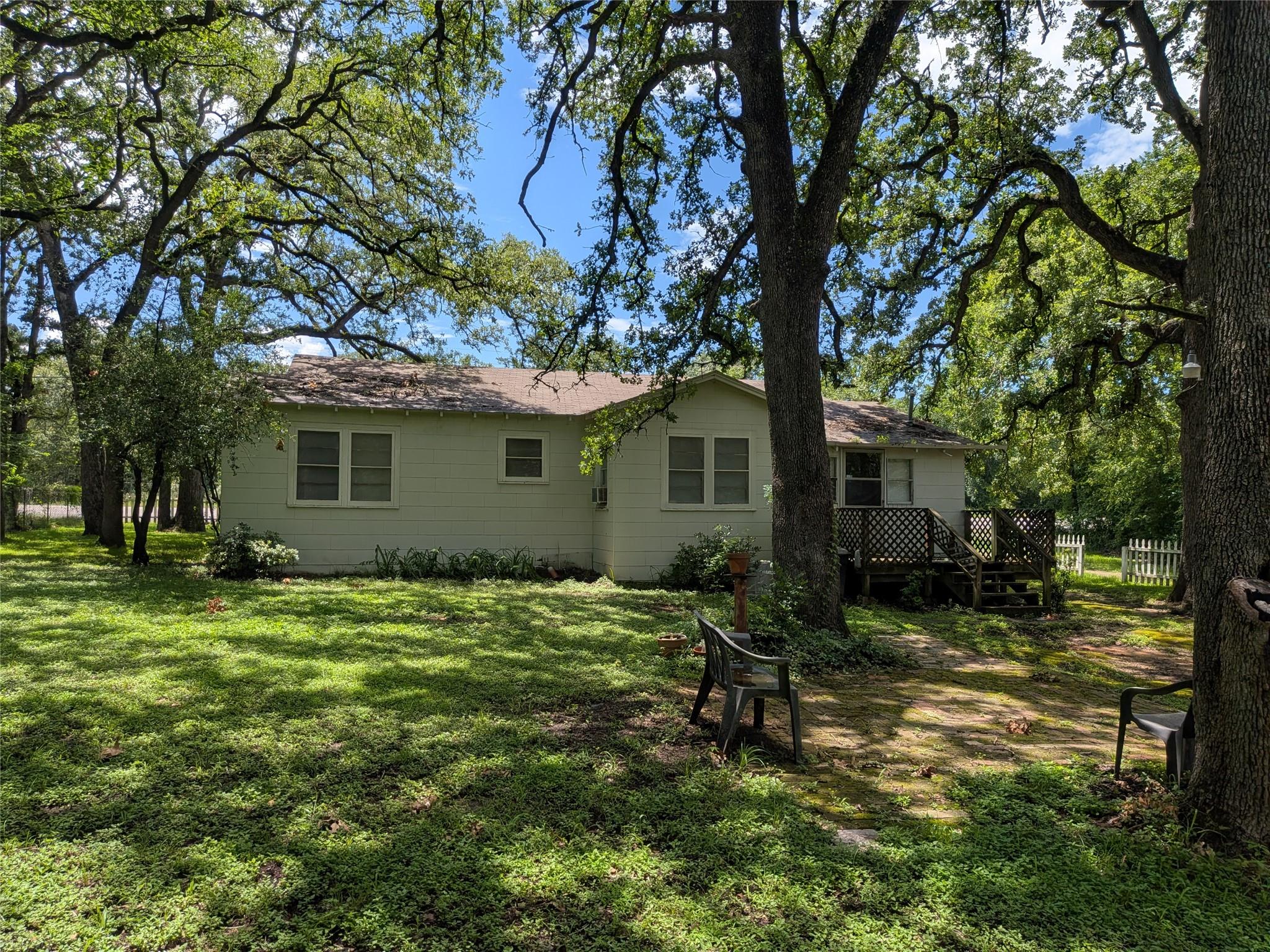 9278 Highway 77 Highway, Lexington, TX 78947 photo 2