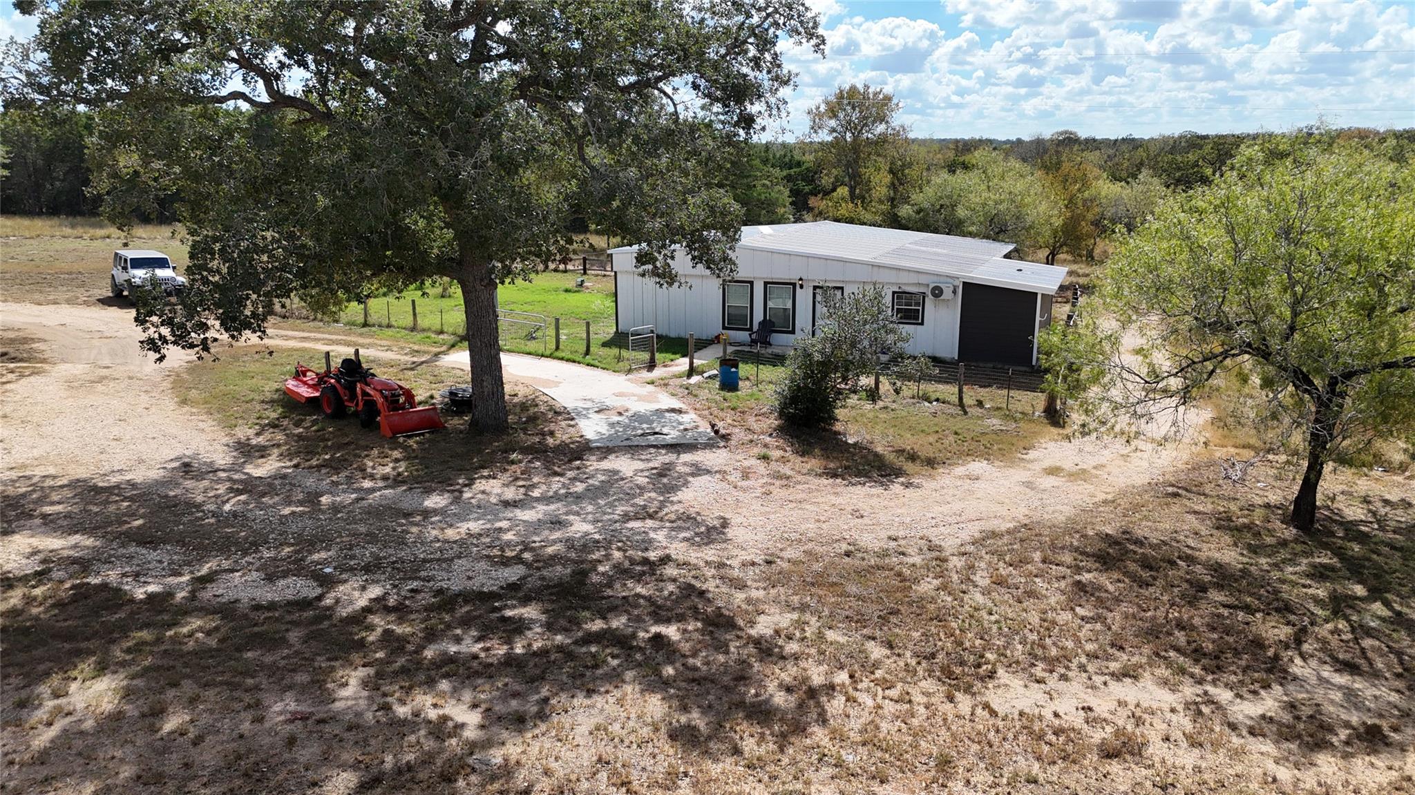 991 Kovar RD #D, Flatonia, TX 78941 photo 2