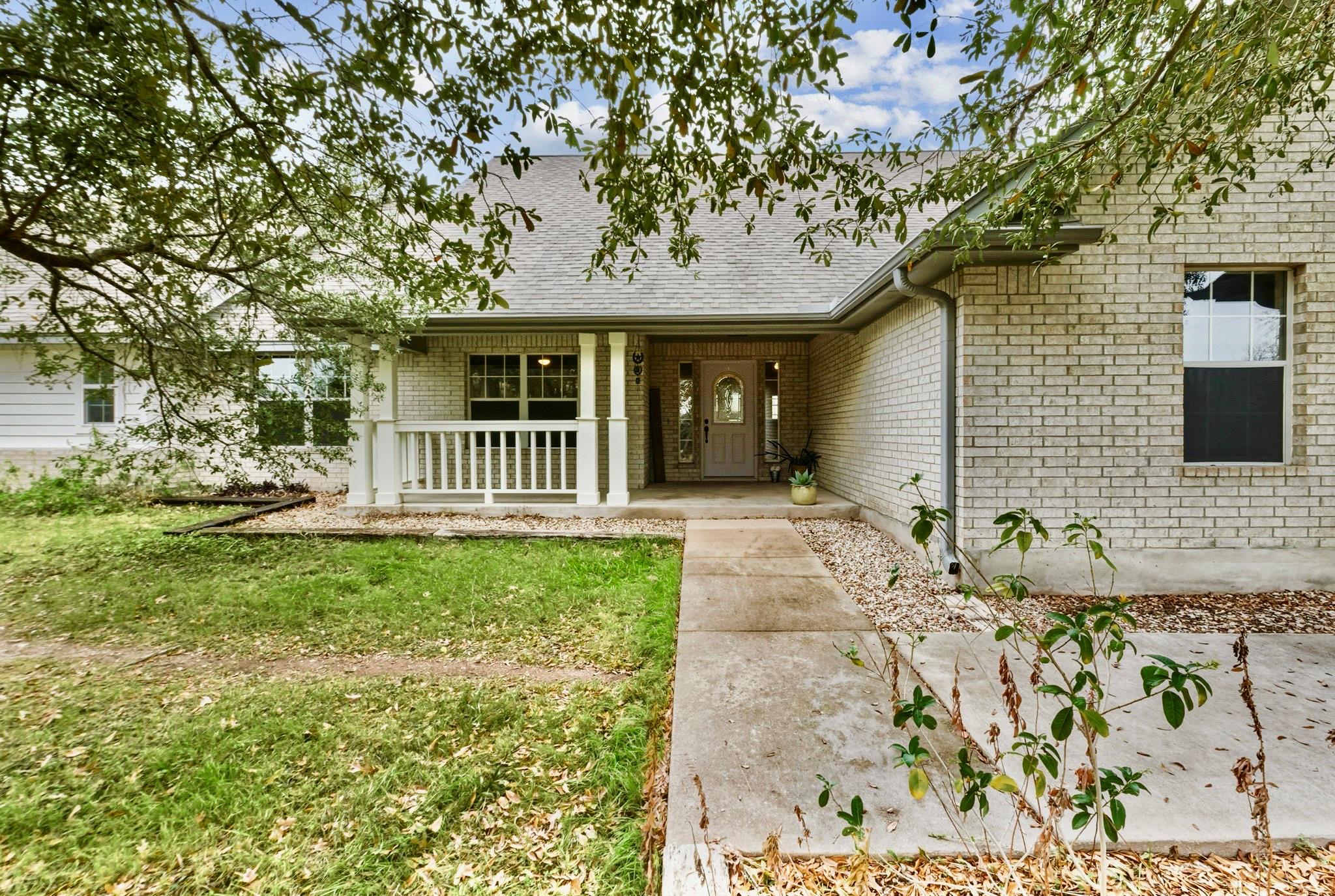 20808 Sandy Brown LN, Webberville, TX 78621 photo 2
