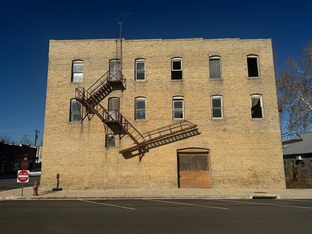 111 2nd ST, Smithville, TX 78957 photo 2