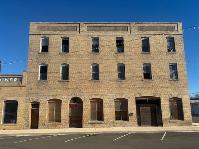 111 2nd ST, Smithville, TX 78957 photo 4