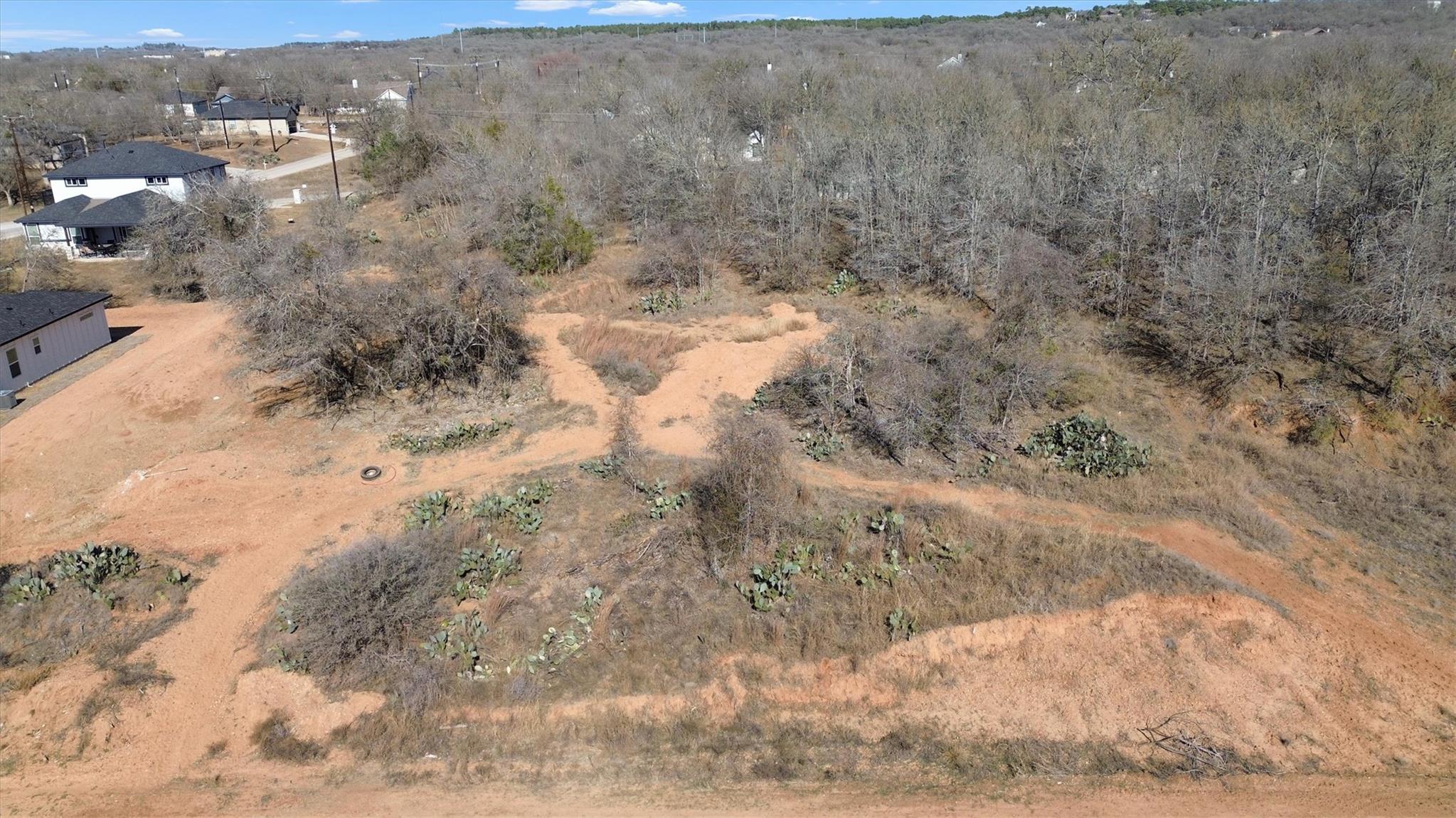316 Kahana LN, Bastrop, TX 78602 photo 2