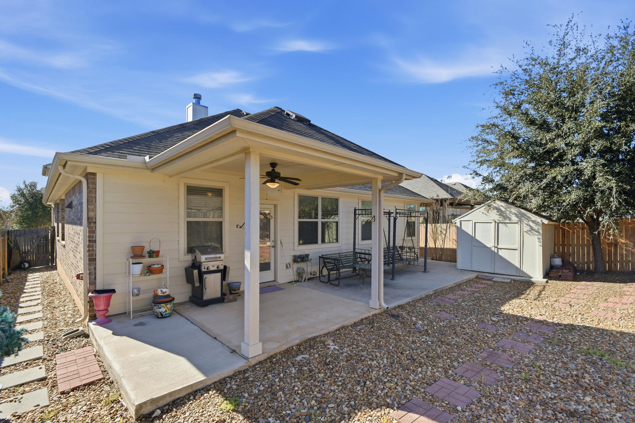 310 Durata DR, San Marcos, TX 78666 photo 4
