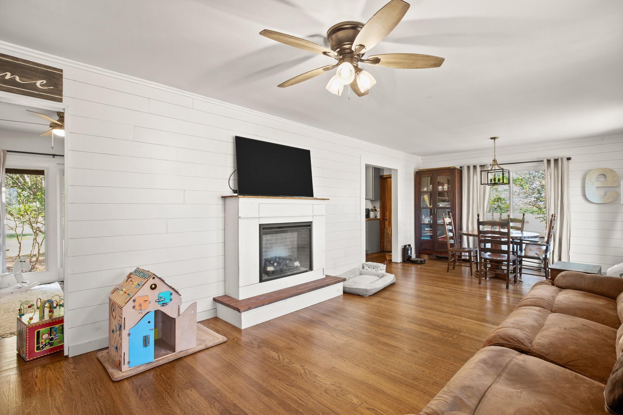 1099 Private Road 1061, Paige, TX 78659 photo 2