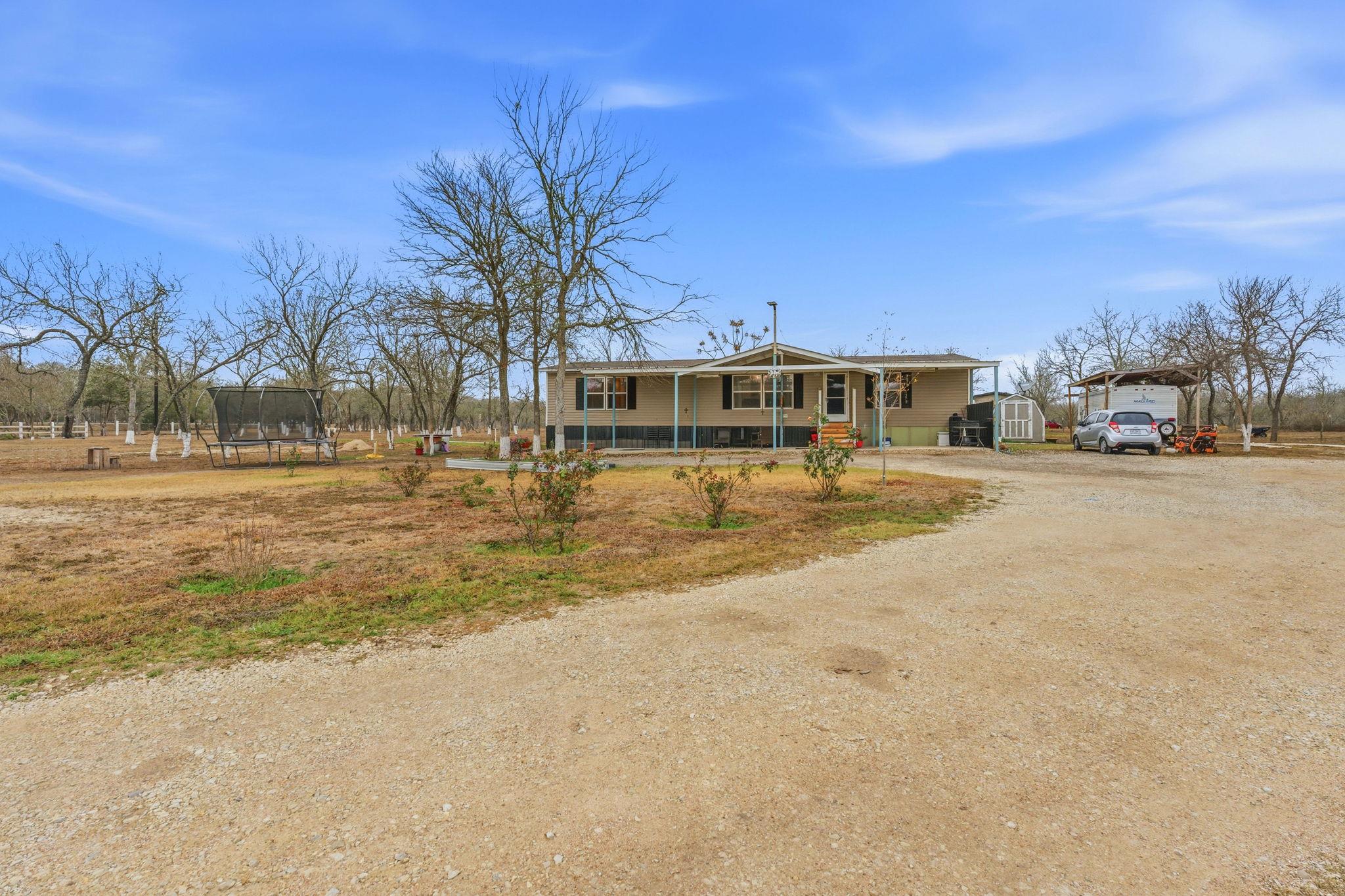 1278 Fm 812 RD, Cedar Creek, TX 78612 photo 2