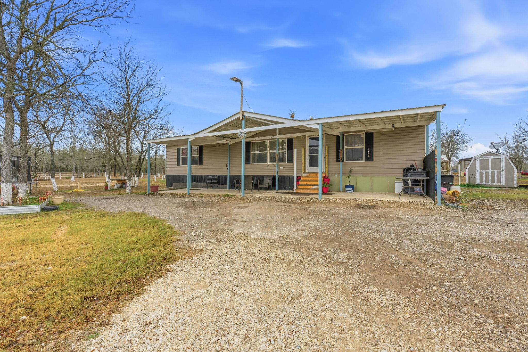 1278 Fm 812 RD, Cedar Creek, TX 78612 photo 3