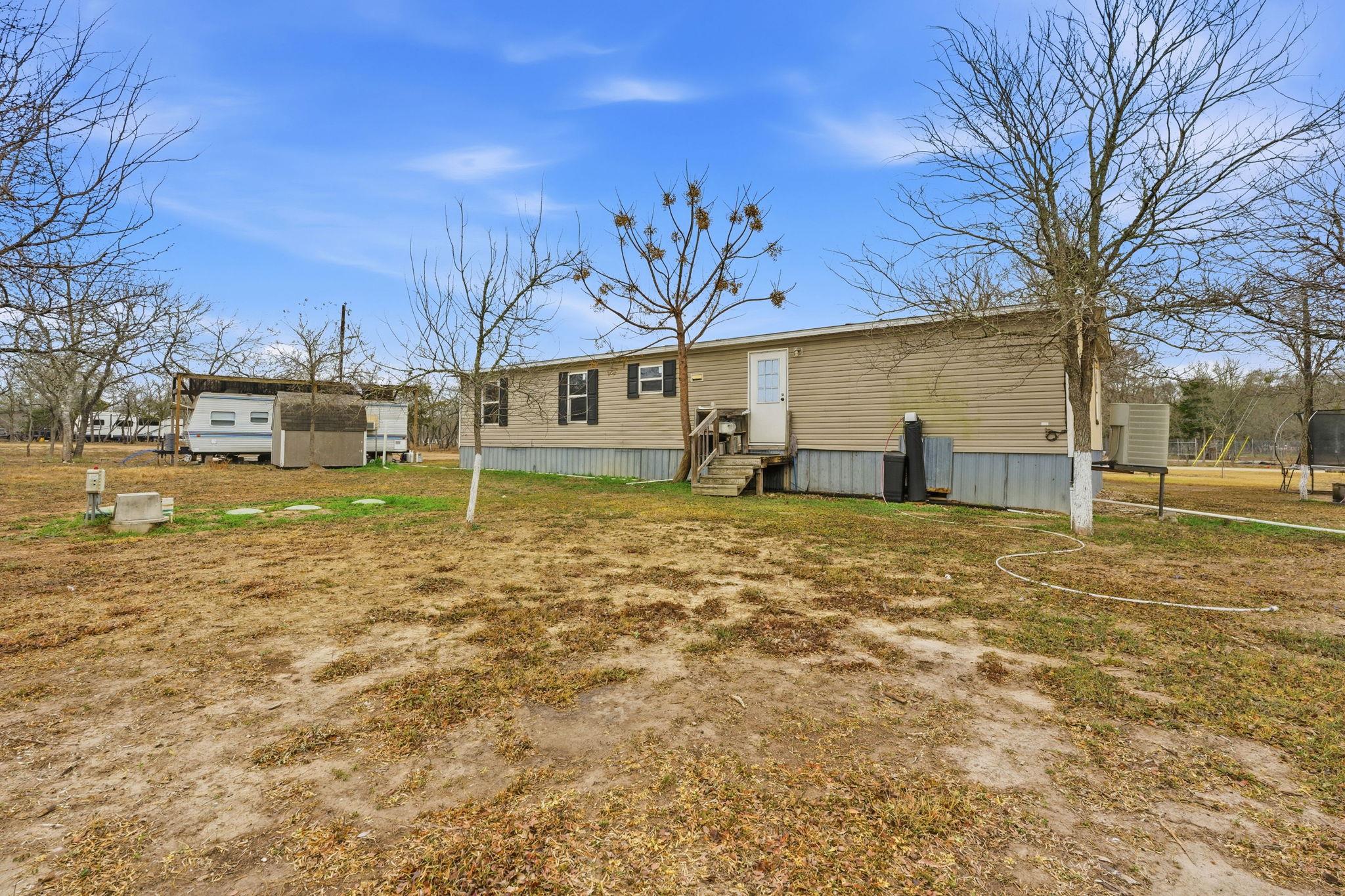 1278 Fm 812 RD, Cedar Creek, TX 78612 photo 4