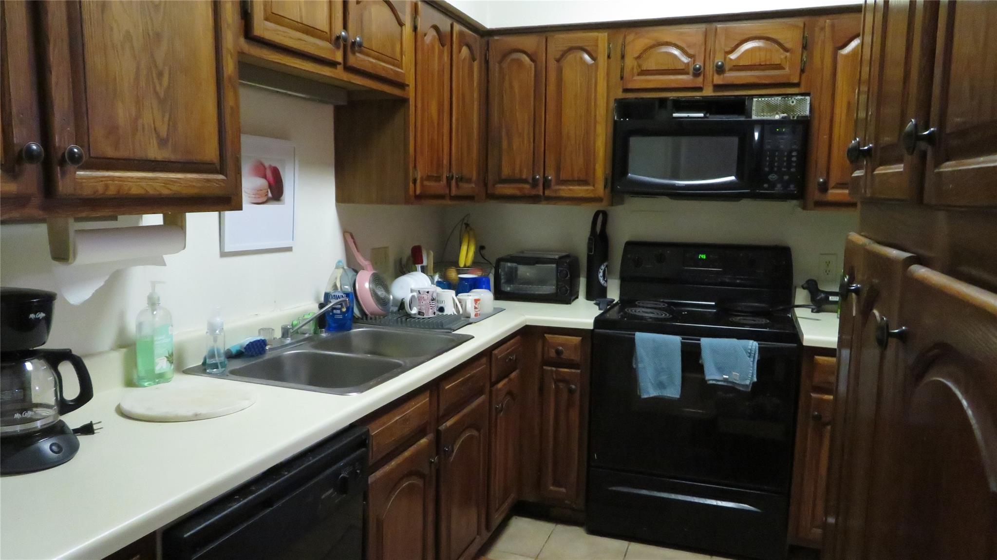 1910 Robbins PL #202, Austin, TX 78705 photo 3