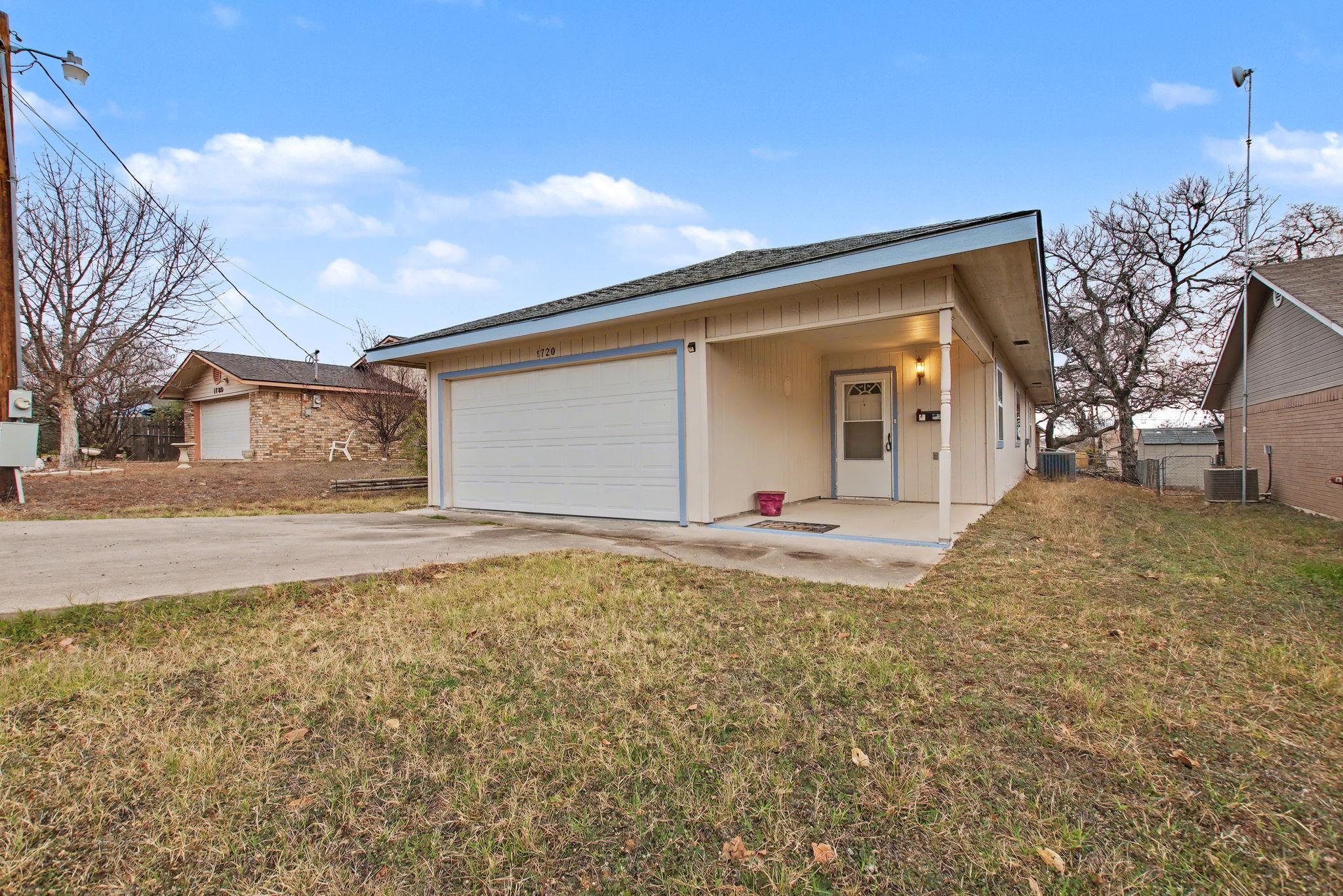 1720 Greenwood LN, Kingsland, TX 78639 photo 2