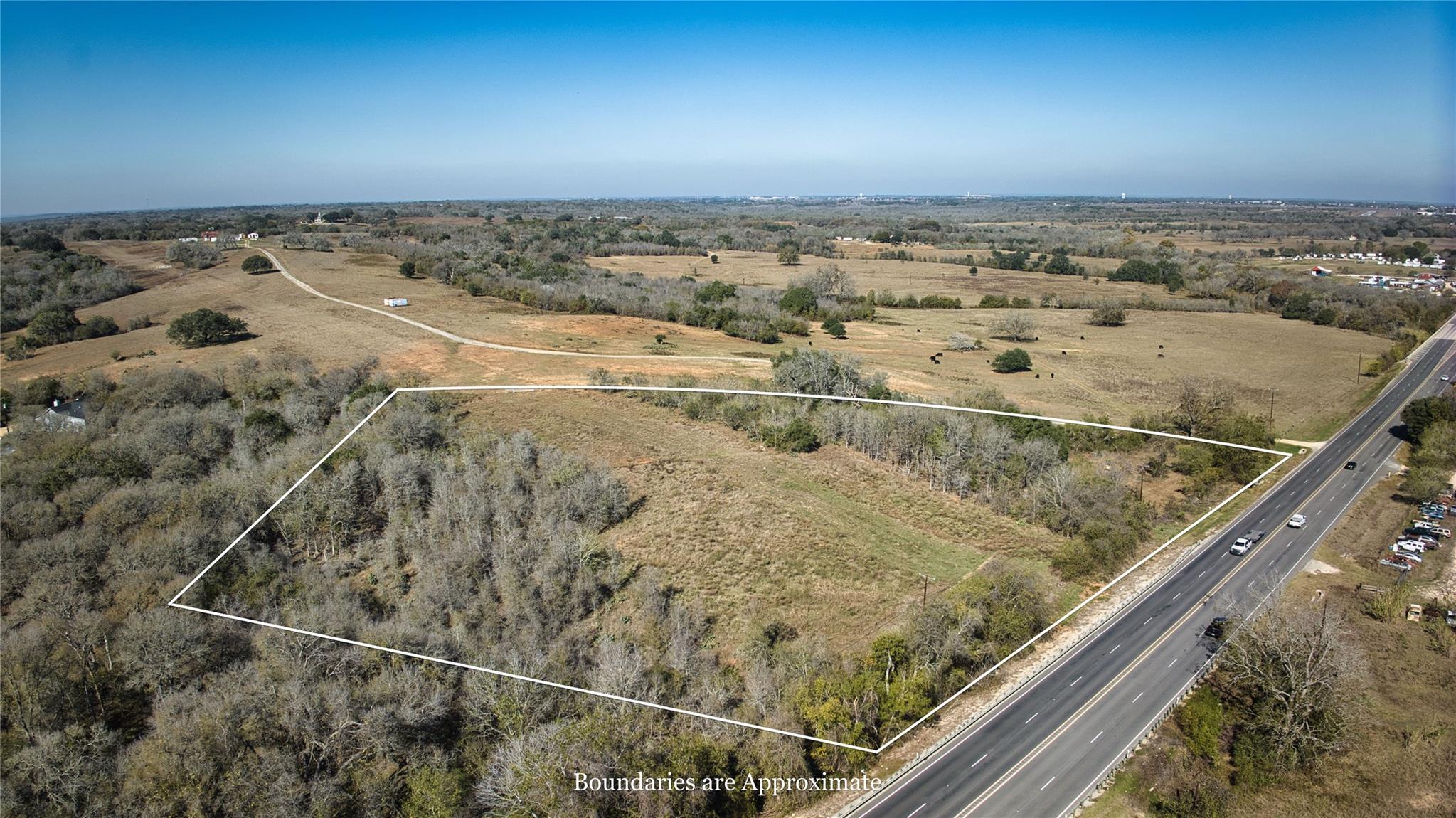 6635 US HIGHWAY 183, Lockhart, TX 78644 photo 5