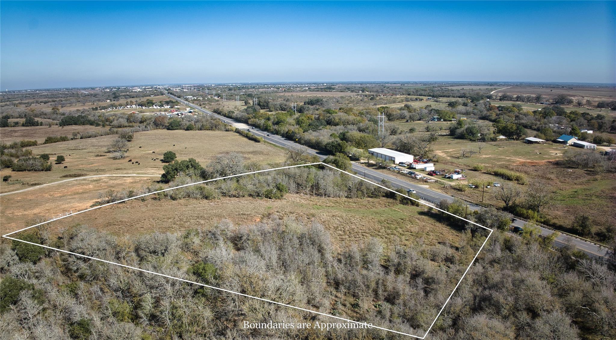 6635 US HIGHWAY 183, Lockhart, TX 78644 photo 4